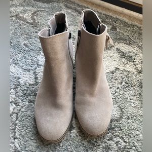 Blondo Women's Liam Waterproof Ankle Boot, mushroom suede